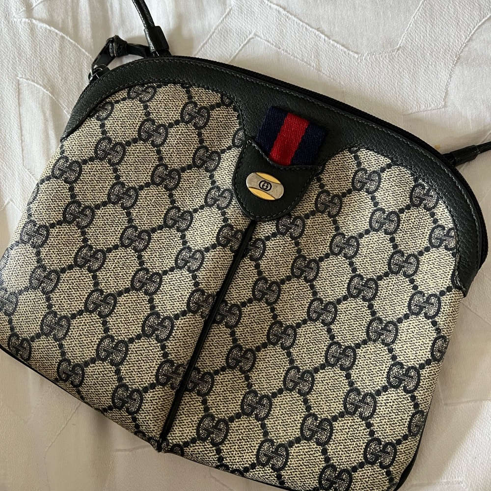 Gucci vintage small bag